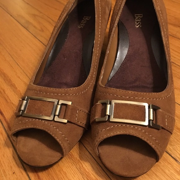 Size 8 heel - Picture 2 of 5